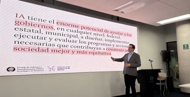 Adolfo De Unánue impartiendo masterclass