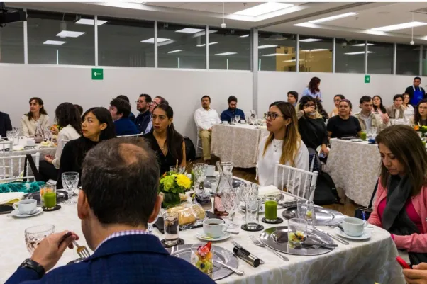 Asistentes a la presentación de los cuadernillos de política pública